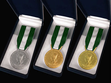 Medaille D'Honneur Regionale Departementale et Communale Argent Vermeil et Or