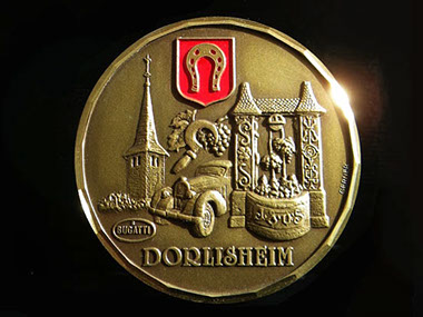 Medailles personnalisee frappees avec bords diamentés pour la commune de Dorlisheim