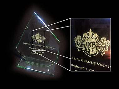 Trophee en verre avec gravure lazer haute precision
